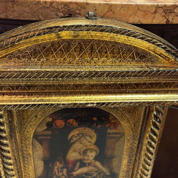Antique ornate gold frame print of the Madonna and child - Picture 6 of 12